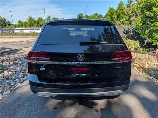 Deep Black Pearl Effect 2019 Volkswagen Atlas 3.6L SE w/Technology