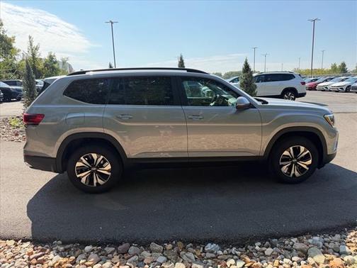 2026 Volkswagen Atlas 2.0T SE