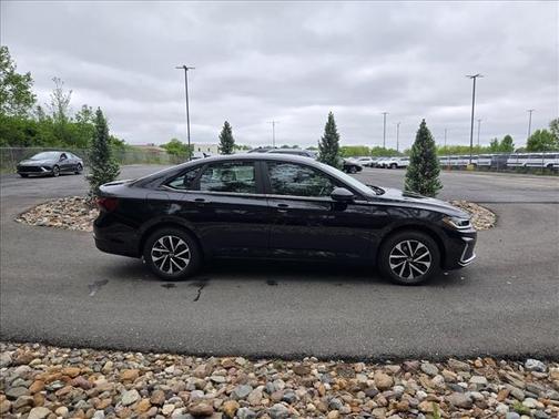 Deep Black Pearl 2026 Volkswagen Jetta 1.5T S