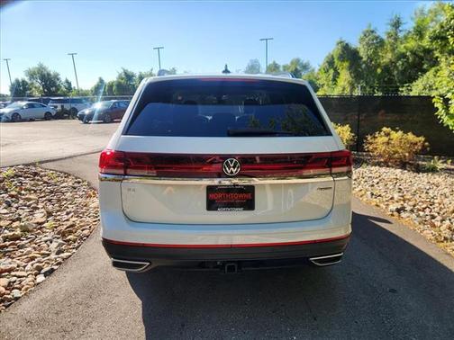 2024 Volkswagen Atlas 2.0T SE