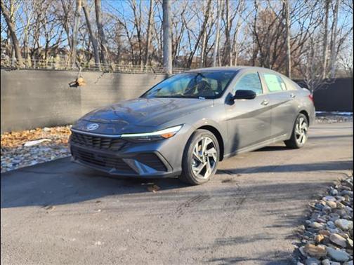 2025 Hyundai ELANTRA HEV SEL