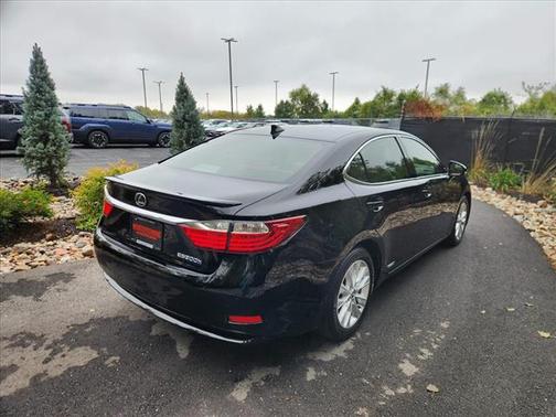 2015 Lexus ES 300h Base