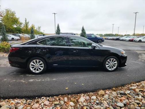 2015 Lexus ES 300h Base