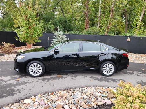 2015 Lexus ES 300h Base