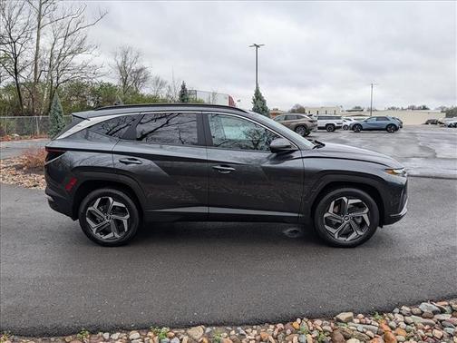 Gray Metallic 2024 Hyundai TUCSON SEL