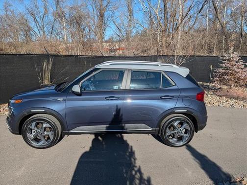 2025 Hyundai VENUE Limited