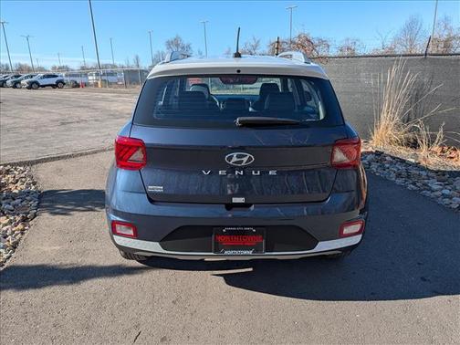 2025 Hyundai VENUE Limited