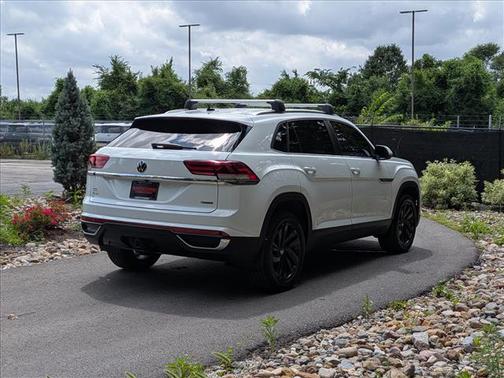 Pure White 2023 Volkswagen Atlas Cross Sport 3.6L V6 SE w/Technology