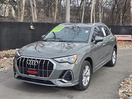 2022 Audi Q3 45 S line Premium