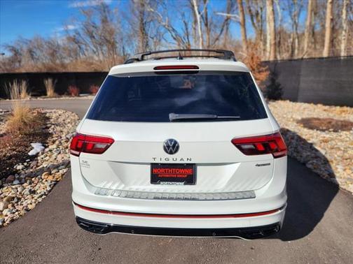 2022 Volkswagen Tiguan 2.0T SE R-Line Black