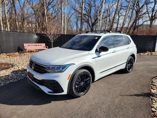 2022 Volkswagen Tiguan 2.0T SE R-Line Black