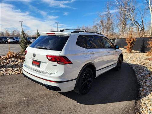 2022 Volkswagen Tiguan 2.0T SE R-Line Black