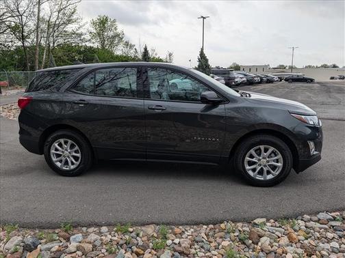 Gray Metallic 2019 Chevrolet Equinox LS