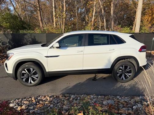 2026 Volkswagen Atlas Cross Sport 2.0T SE