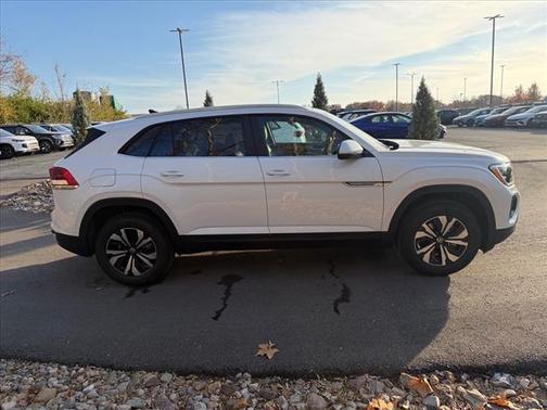 2026 Volkswagen Atlas Cross Sport 2.0T SE