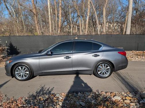2014 INFINITI Q50 Base