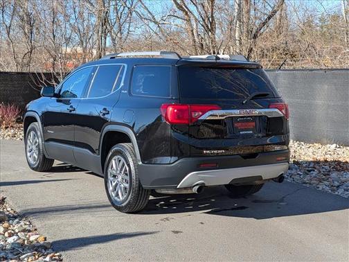 2017 GMC Acadia SLE-2