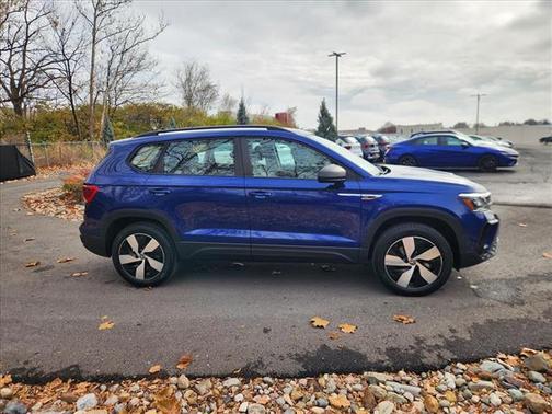 2024 Volkswagen Taos S 4MOTION