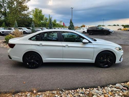 2025 Volkswagen Jetta 1.5T SE