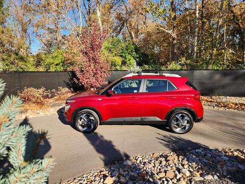 2024 Hyundai VENUE Limited