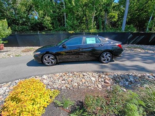 Black 2026 Hyundai ELANTRA HEV Limited