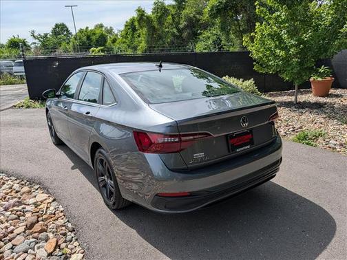 Platinum Gray Metallic 2024 Volkswagen Jetta 1.5T SE