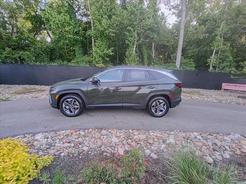 Green 2026 Hyundai TUCSON SEL