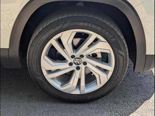 2022 Volkswagen Atlas 3.6L SE w/Technology