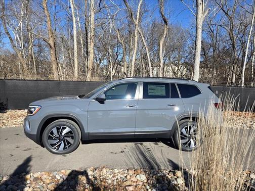 Pure Gray 2026 Volkswagen Atlas 2.0T SE W/TECHNOLOGY