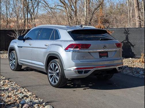 2022 Volkswagen Atlas Cross Sport 3.6L V6 SEL Premium R-Line