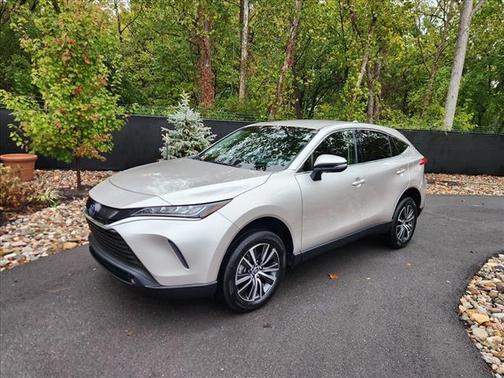 2022 Toyota Venza LE