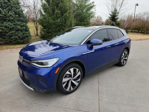 Photo 1 of 42 of 2021 Volkswagen ID.4 Pro S
