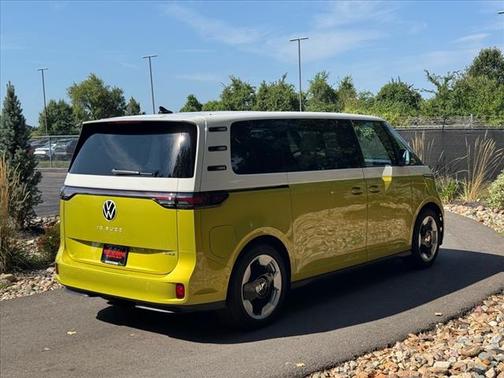 2025 Volkswagen ID. Buzz Pro S Plus