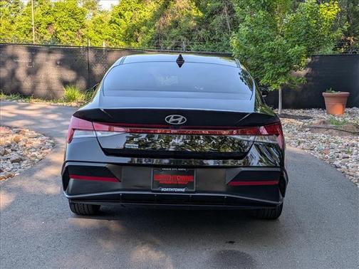 Black 2024 Hyundai ELANTRA SEL