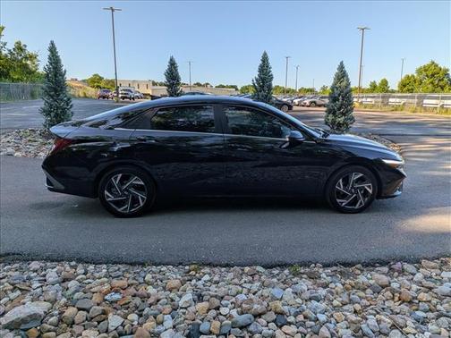 Black 2024 Hyundai ELANTRA SEL