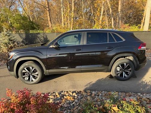 2026 Volkswagen Atlas Cross Sport 2.0T SE