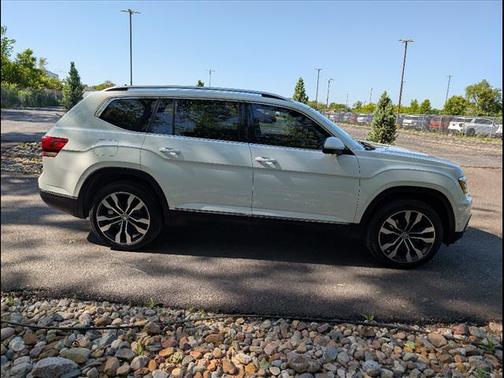 2019 Volkswagen Atlas 3.6L SEL Premium