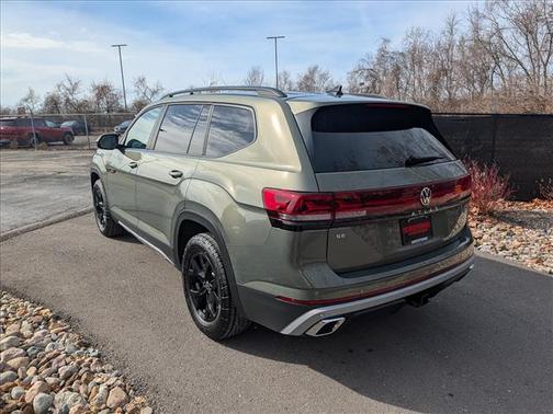 2025 Volkswagen Atlas 2.0T Peak Edition