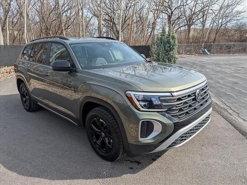 2025 Volkswagen Atlas 2.0T Peak Edition