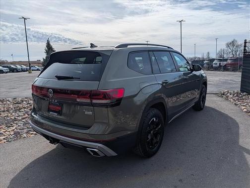 2025 Volkswagen Atlas 2.0T Peak Edition