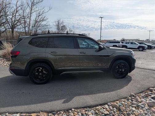 2025 Volkswagen Atlas 2.0T Peak Edition