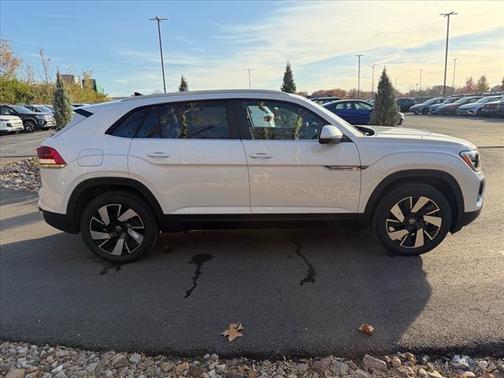 2026 Volkswagen Atlas Cross Sport 2.0T SE