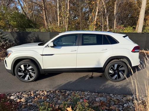 2026 Volkswagen Atlas Cross Sport 2.0T SE
