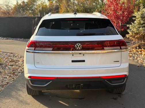 2026 Volkswagen Atlas Cross Sport 2.0T SE