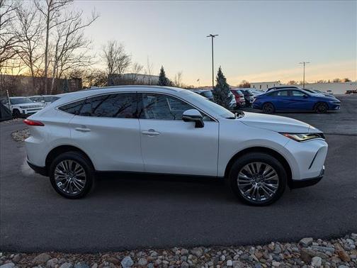 2023 Toyota Venza XLE