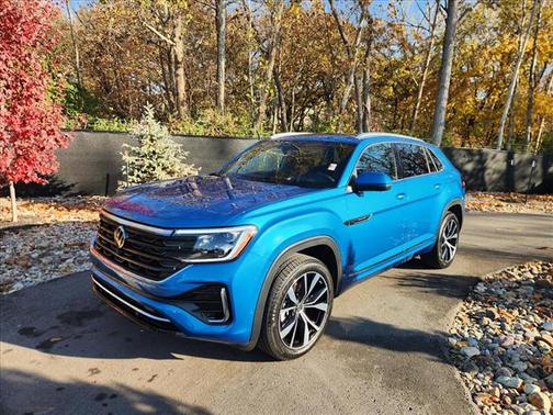 2025 Volkswagen Atlas Cross Sport 2.0T SEL Premium R-Line