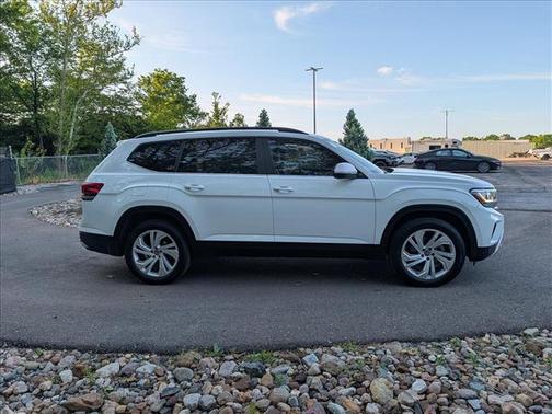 Pure White 2021 Volkswagen Atlas 3.6 V6 SE w/ Technology