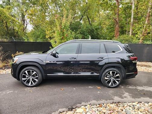 2024 Volkswagen Atlas 2.0T SEL Premium R-Line
