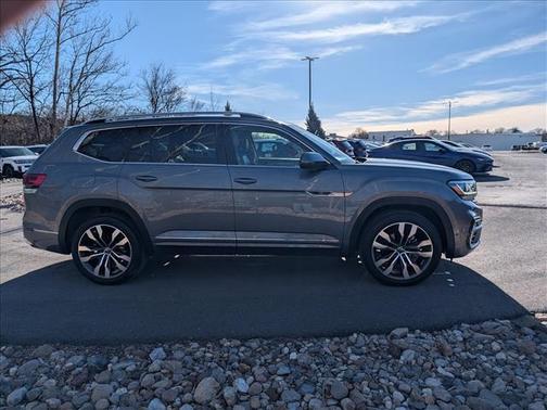2023 Volkswagen Atlas 3.6L SEL Premium R-Line