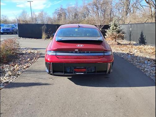 2025 Hyundai IONIQ 6 SE